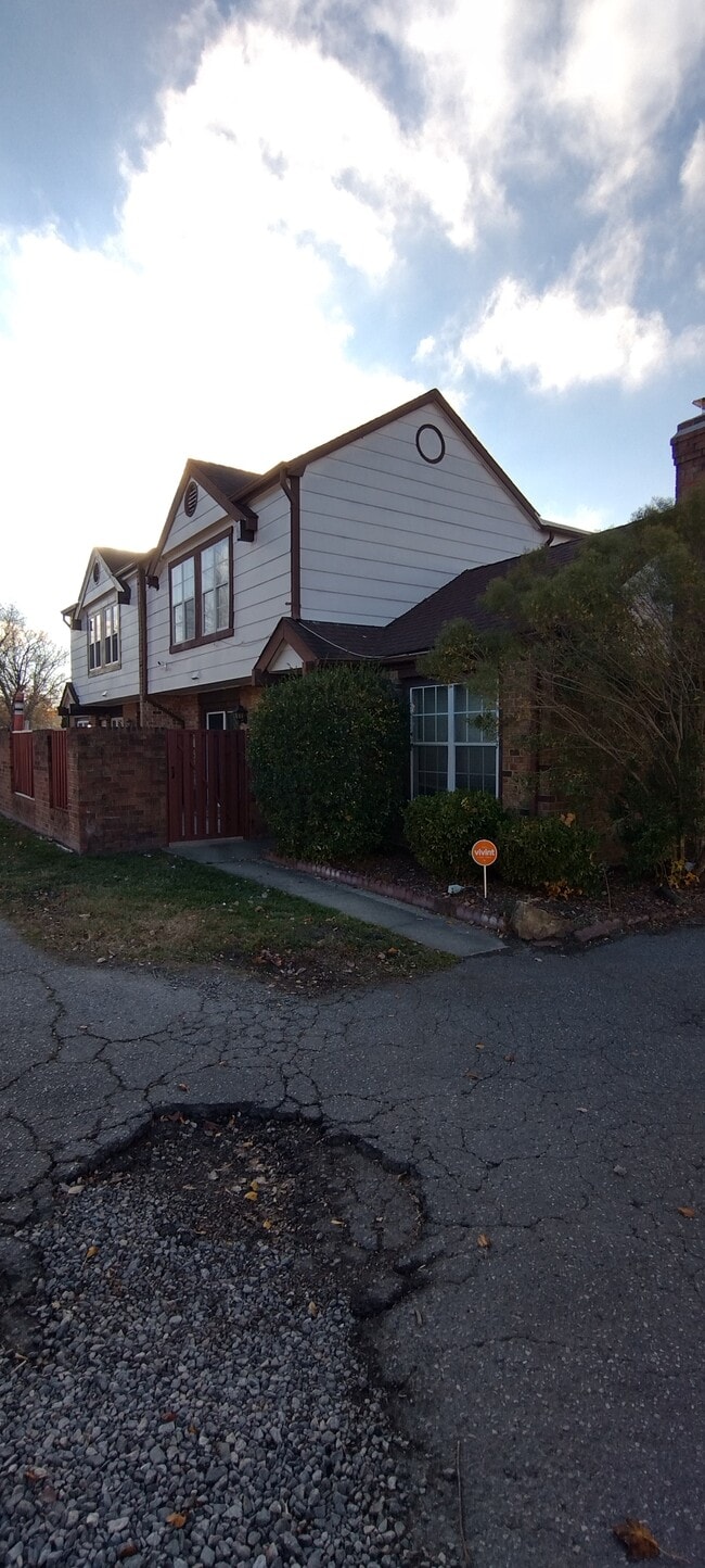 Building Photo - 4306 Gadwall Pl Unit 1