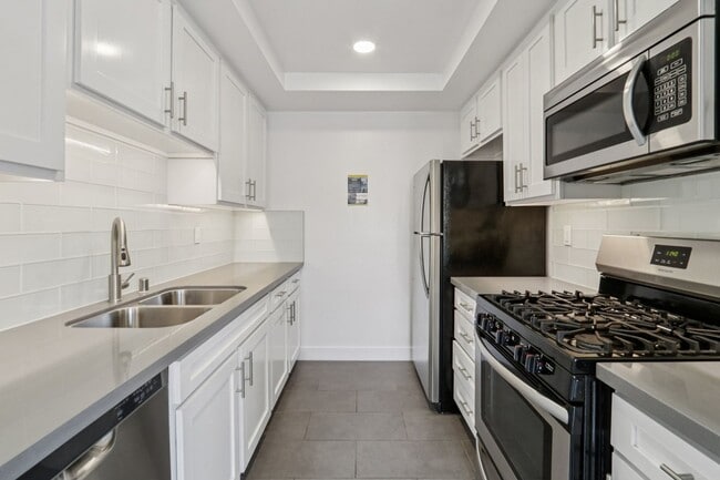 Photo - 960 N. Alfred