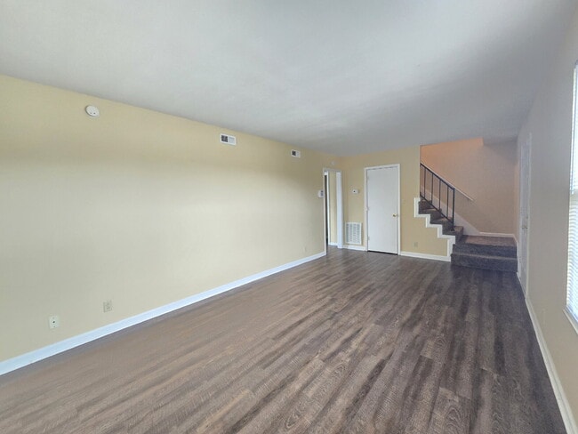 Photo - 351 Peabody Dr