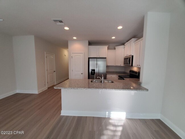 Photo - 7652 Shadow Lake Dr