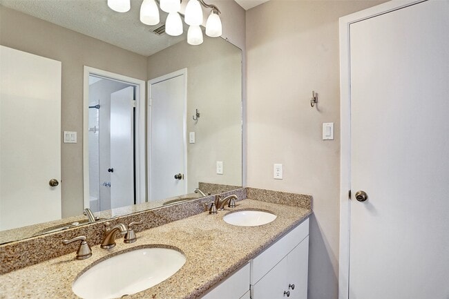 Photo - 11530 Ella Lee Dr