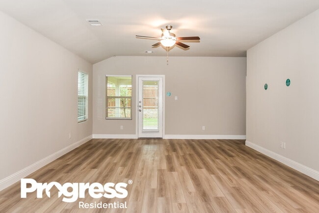 Photo - 1413 Rolling Fox Dr