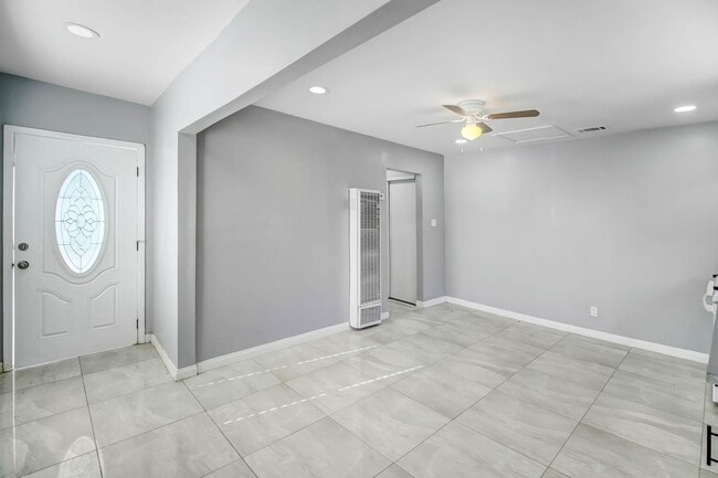 Photo - 4846 Doane Ave Unit B