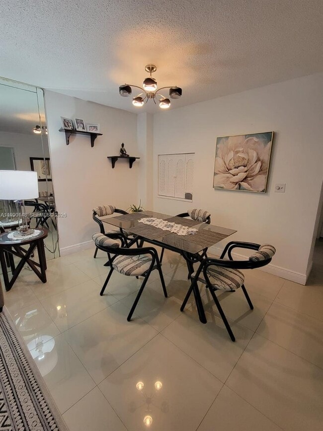 Photo - 1825 S Ocean Dr Unidad 611