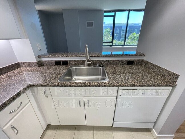 260 King St Unit 371