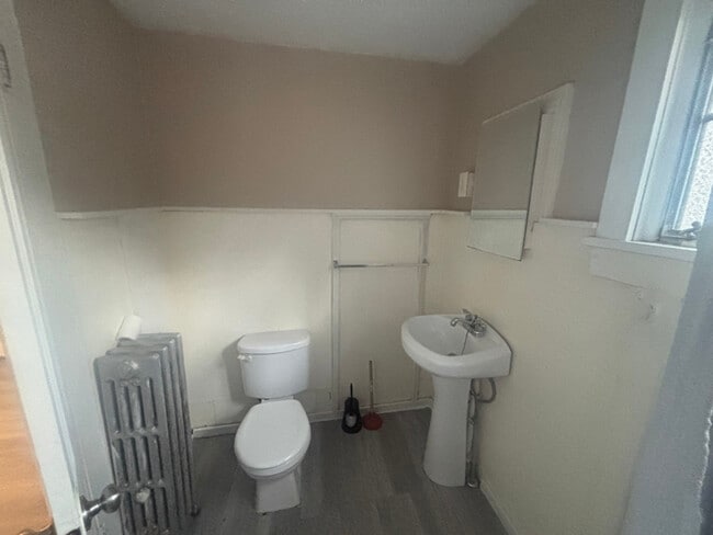 Photo - 522 Main St Unit 2nd Floor