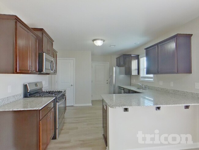 Photo - 1090 Heart Pine Dr