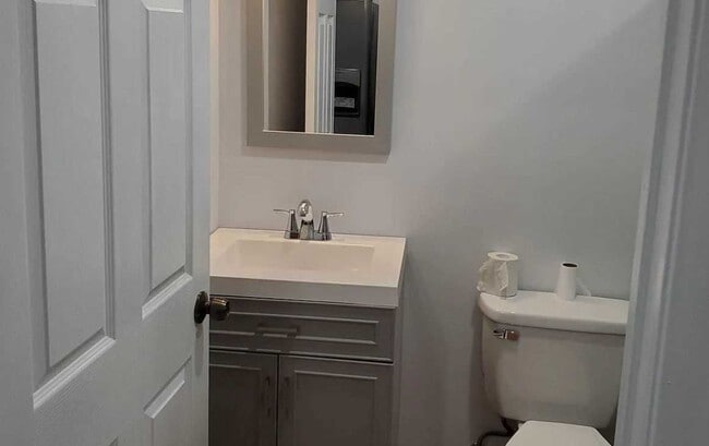 Photo - 5234 1/2 Lincoln Ave Unit Single