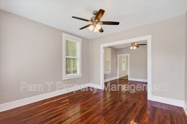 Photo - 118 W 56th St