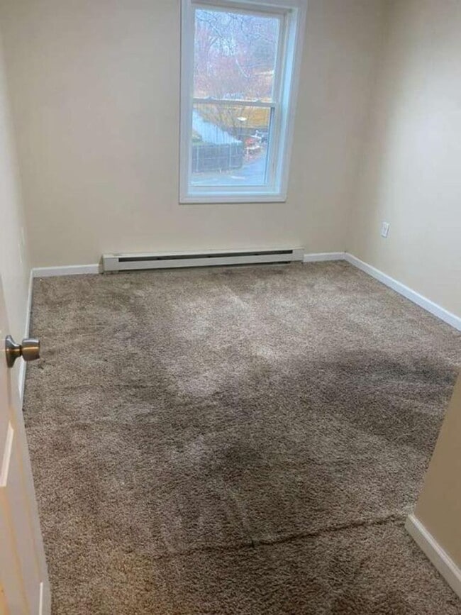 Building Photo - 32 North St Unit 3