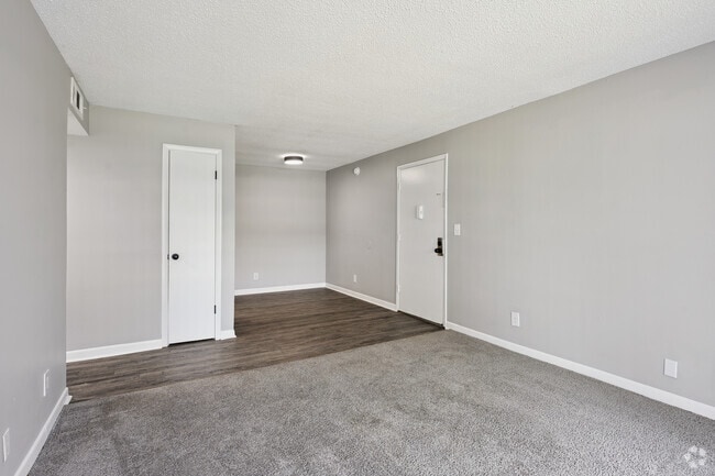 2BR, 1BA - 975SF - Living Room