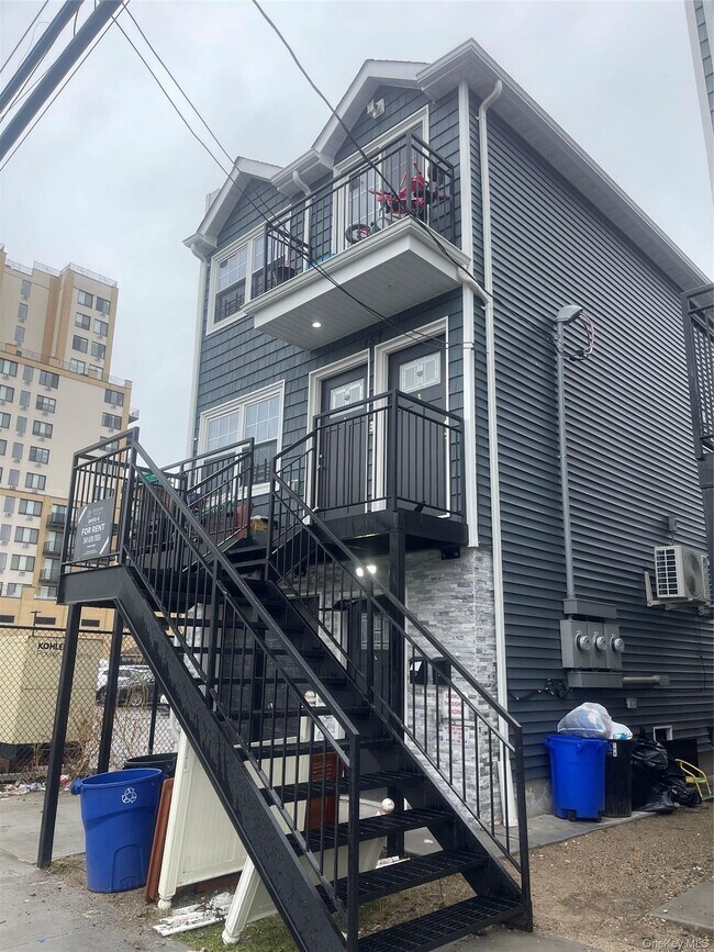 Photo - 1-57 Beach 25th St Unidad 2nd Floor