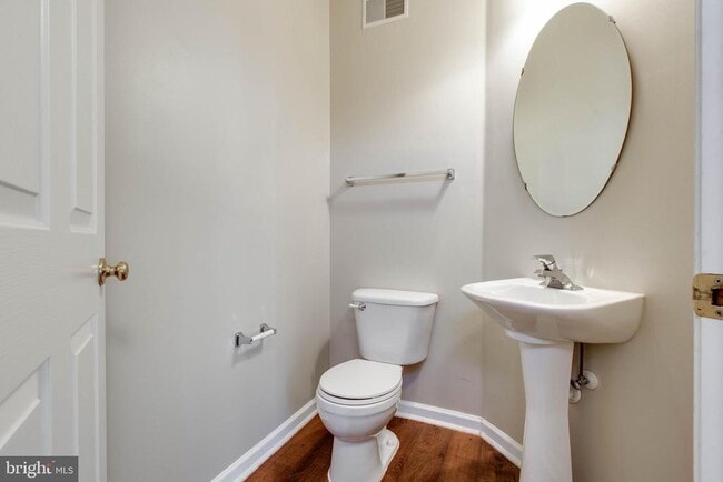 Photo - 2206 Barnet Ct