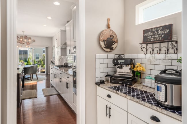 Photo - 5601 Mercier St