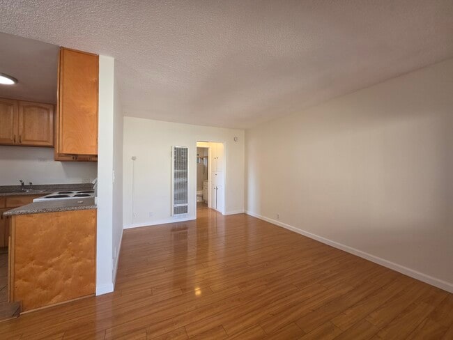Photo - 620 W Lexington Dr Unit 5