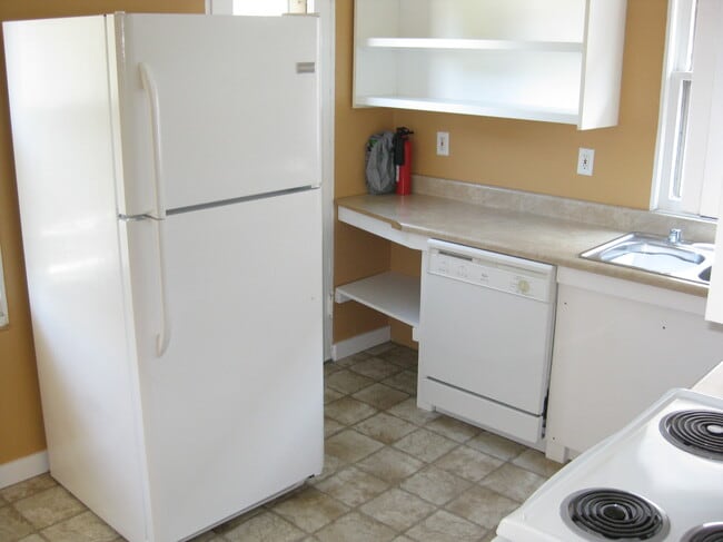 Kitchen - 3726 W Dorothy Pl Unit A