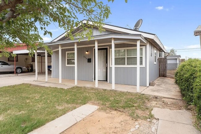 Photo - 824 Del Rio Dr