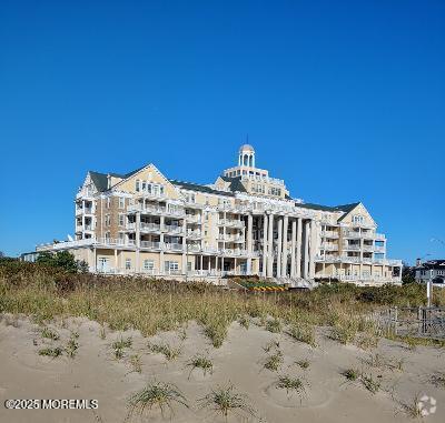 Building Photo - 700 Ocean Ave Rental