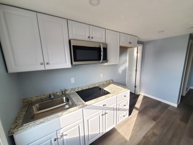 Building Photo - 289 Fellsway W Unit 1