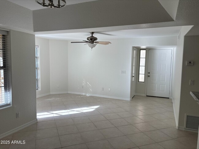 Photo - 1333 E Morten Ave Unit 124