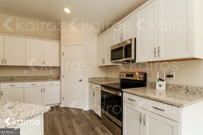 Photo - 17 Red Oak Dr.