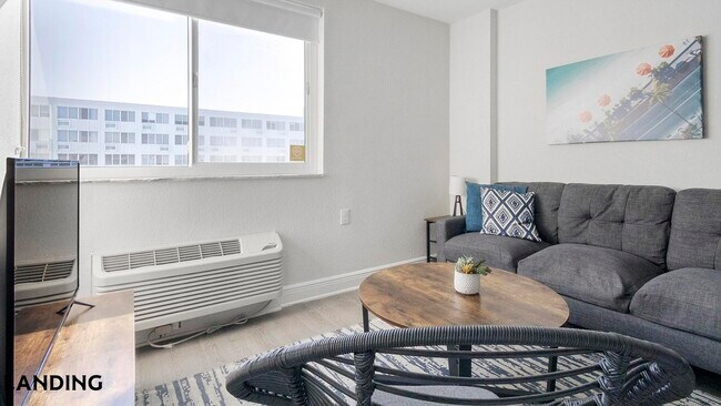 305 Dr. M.L.K. Jr St S Unit 938