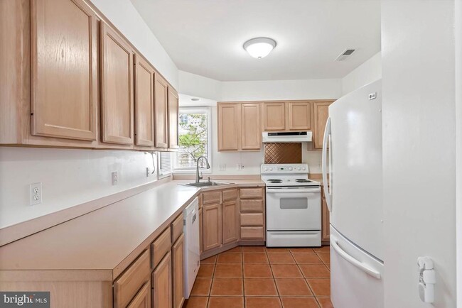 Photo - 539 Hudson Ave