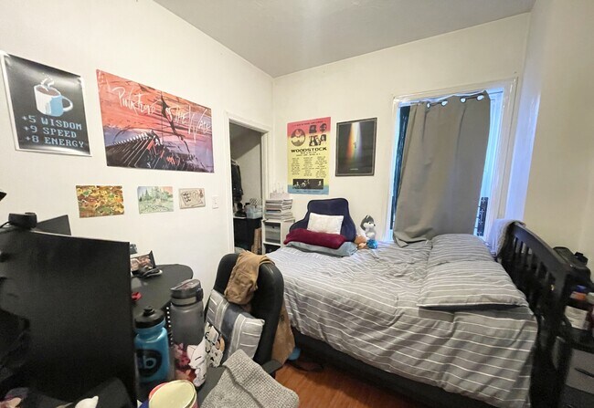 Photo - 93A Hillside St