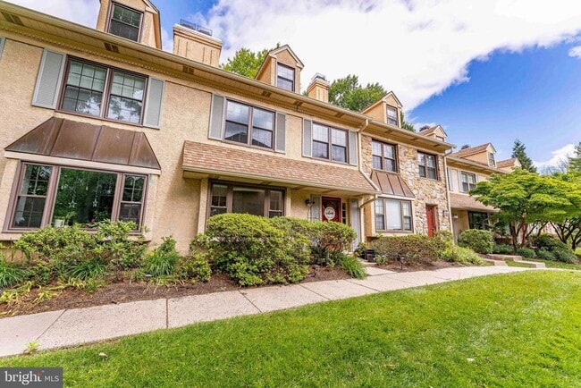 11 Chateau Cir
