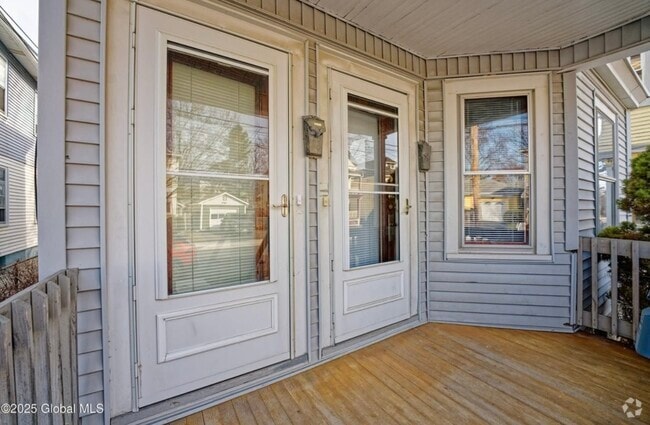 Building Photo - 20 S Dove St Unit 1 Rental