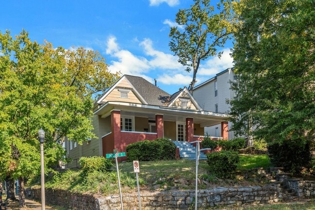 Photo - 1500 14th Ave S