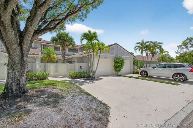 479 Prestwick Cir