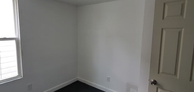 Photo - 10520 S Perry Ave