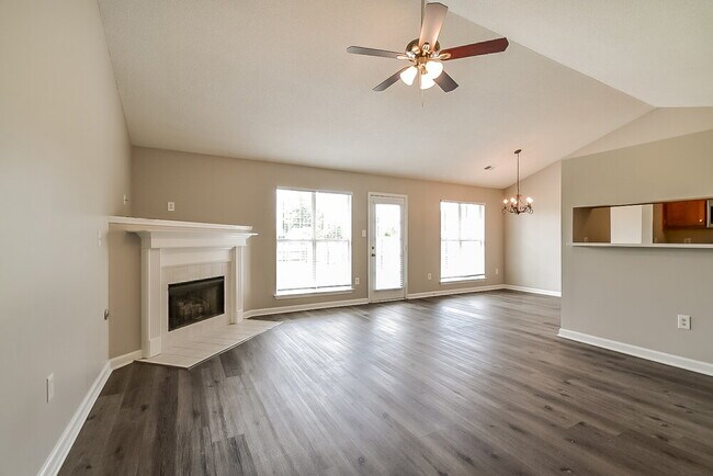 Photo - 1801 Cherry Creek Dr