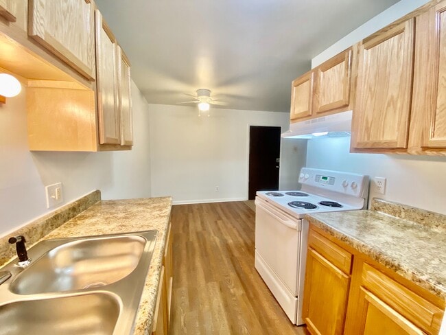 Photo - Greenway Park Apartments