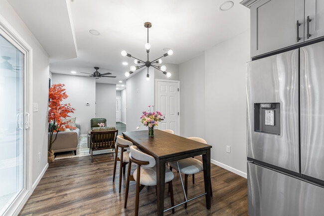 Photo - 515 Delamore Pl