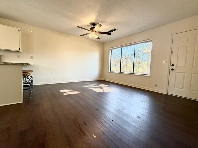 Photo - 1914 Waldens Edge