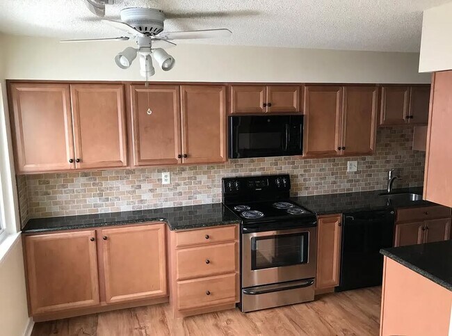 Photo - 104 Cavalry Ct Unidad 2 Bed 2 Bath Townhouse
