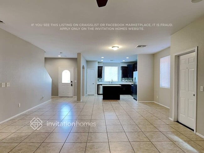 3765 E Kerry Ln
