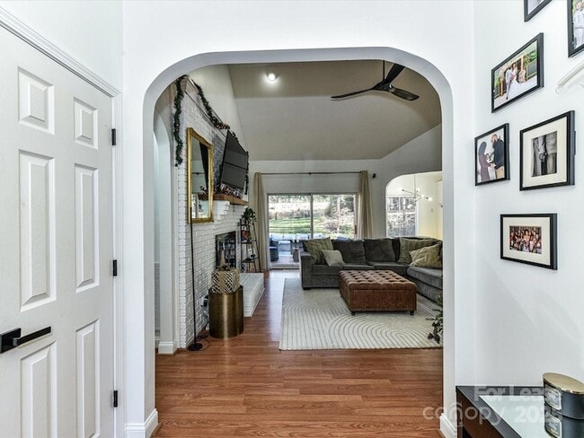 Photo - 6915 Pleasant Dr