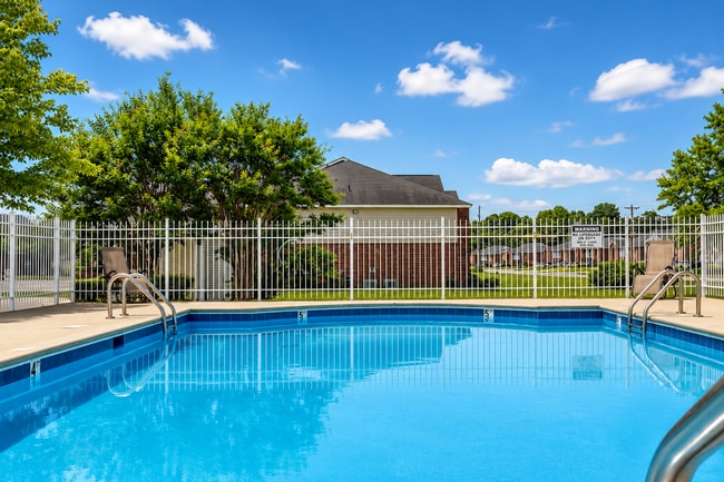 Photo - Miller Town Apartments