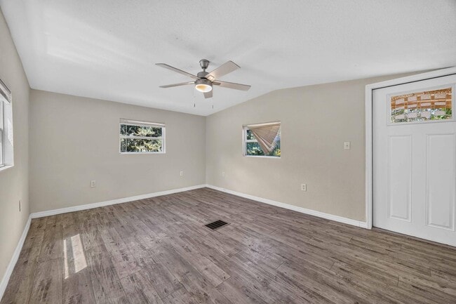 Photo - 6451 Spinner Dr