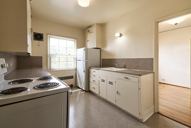Photo - Parkview Apartments