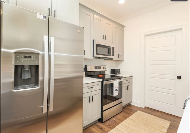 520 Mdw Crst Cir