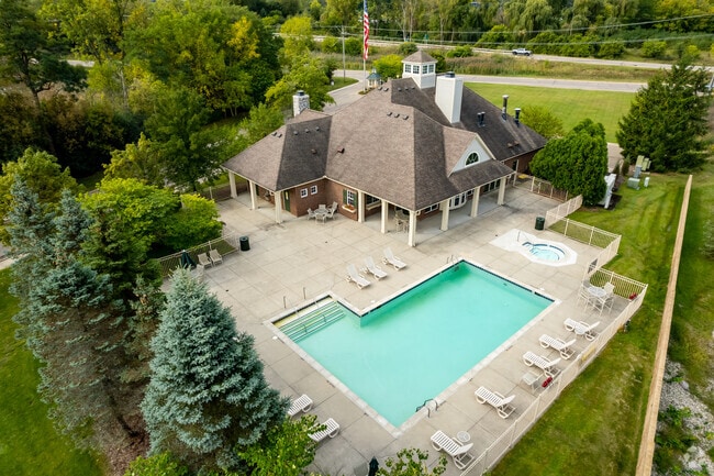 Building Photo - The Fairways at Woodfield Rental