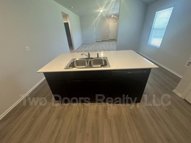 Photo - 1015 Ichabod Cir