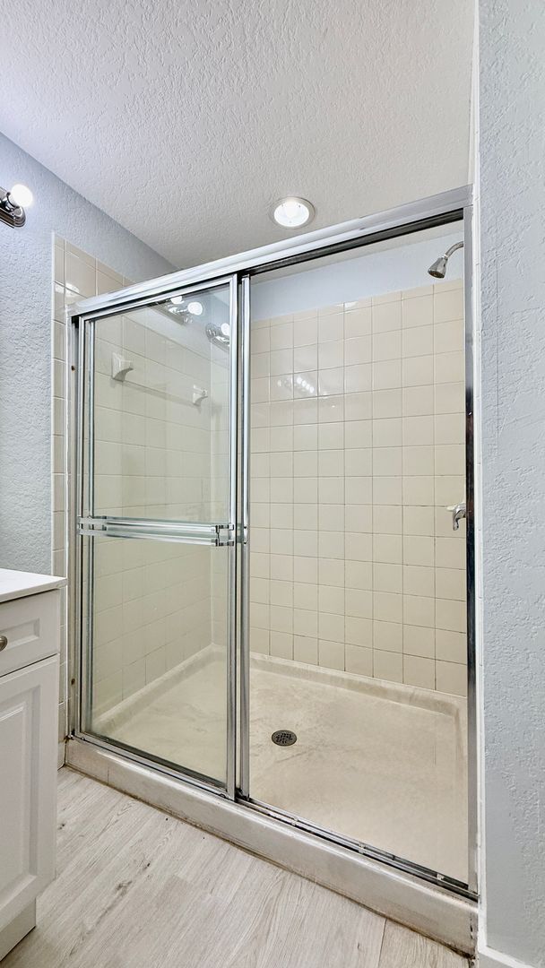 Photo - Spacious 3/3 Townhouse with Lake View – Sa...