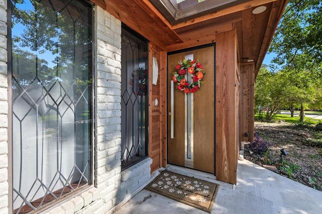 Photo - 1617 Oak Creek Dr