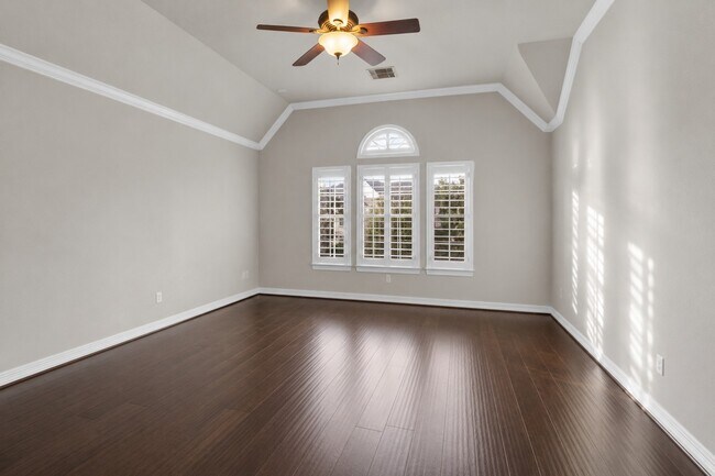 Photo - 2822 Taylorcrest
