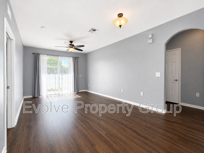 Photo - 8775 Sartori St